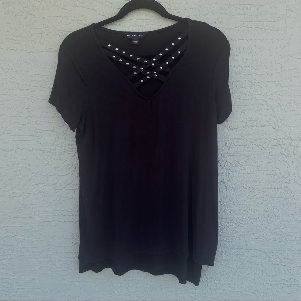 Rock & Republic Women's Black Criss Cross Studded T-Shirt Size M